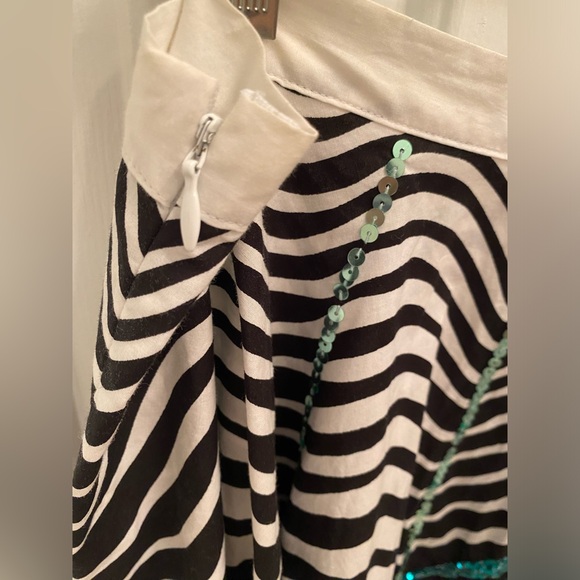 ⭐️HP⭐️bebe|Sequin skirt - Picture 2 of 5